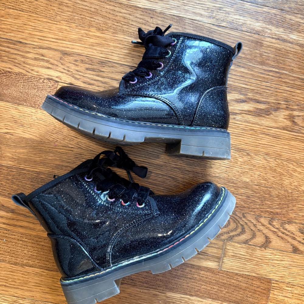 Dream Pairs Girls Sz 13 Sparkle Black Velvet Shoelace Combat Boot Rainbow Trim